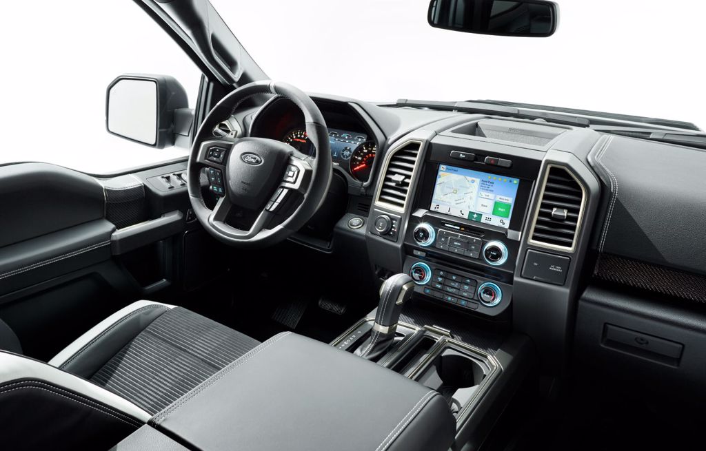 داخلية فورد F150 رابتر 2025